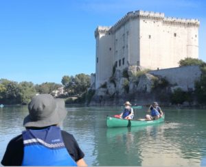 Des navigations sur le fleuve